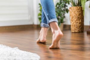 Vinyl vs. Laminate Flooring: Which is Better for Your Home?