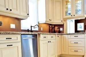 4 Reasons to Choose Ceramic Tile for Your Kitchen Flooring